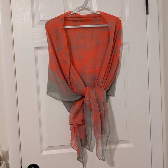 Large wrap (possibly silk) orange and gray 45" x 68" - Picture 3 of 6